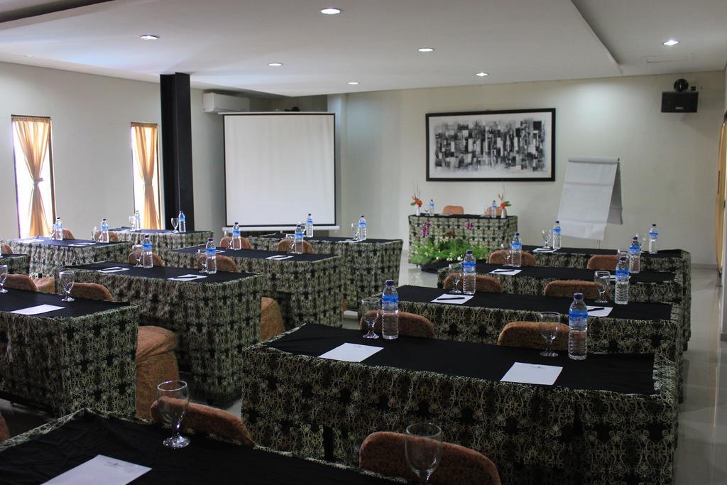 Bumi Cikeas Sentul Bogor Hotel Ngoại thất bức ảnh