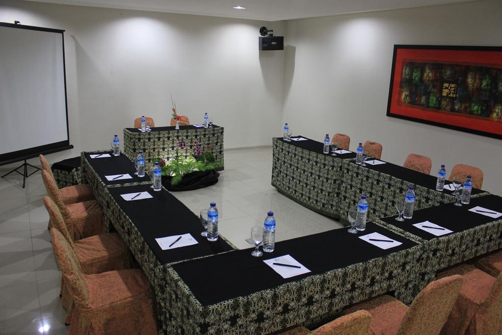 Bumi Cikeas Sentul Bogor Hotel Ngoại thất bức ảnh