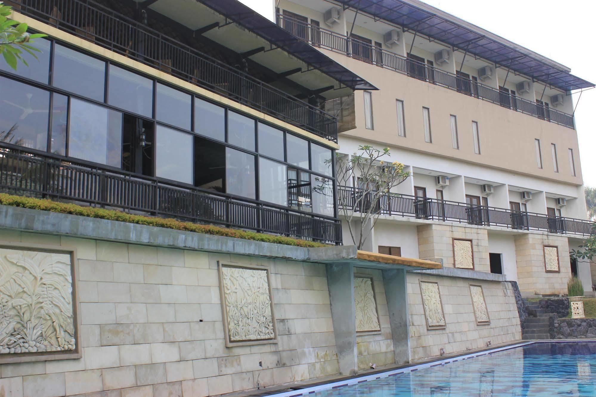 Bumi Cikeas Sentul Bogor Hotel Ngoại thất bức ảnh