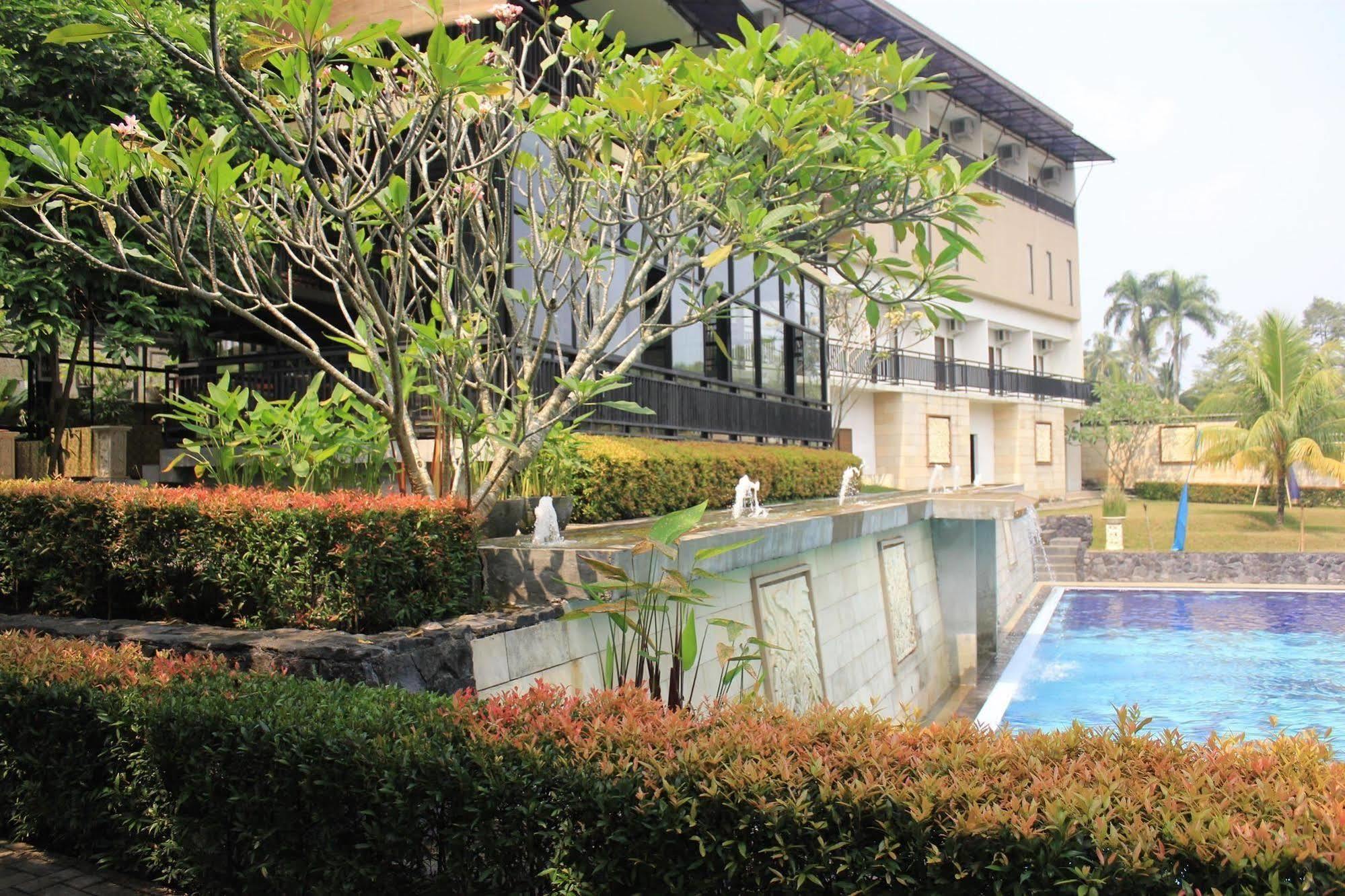 Bumi Cikeas Sentul Bogor Hotel Ngoại thất bức ảnh