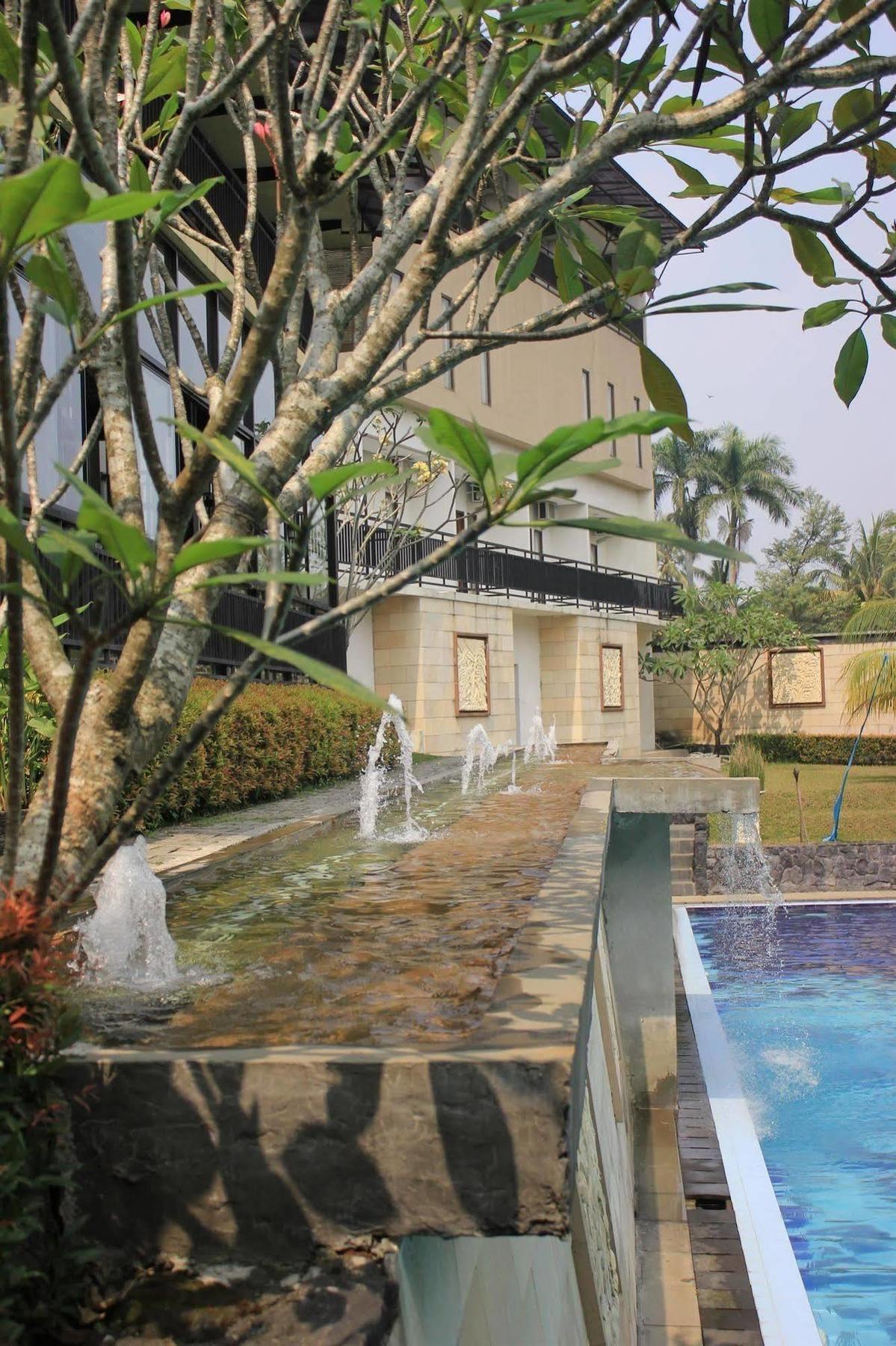 Bumi Cikeas Sentul Bogor Hotel Ngoại thất bức ảnh