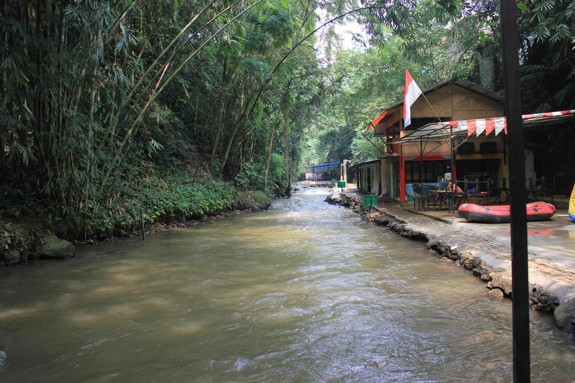 Bumi Cikeas Sentul Bogor Hotel Ngoại thất bức ảnh